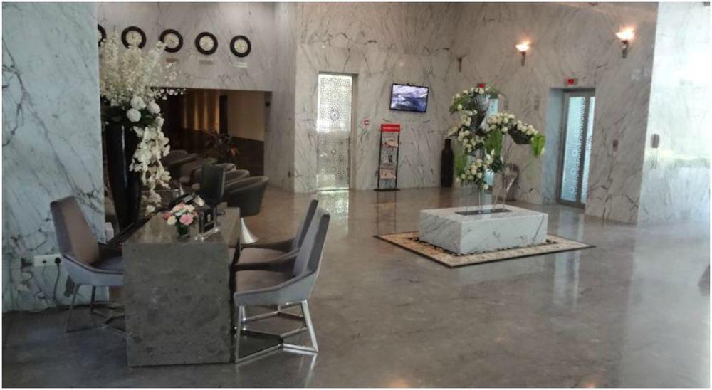 Goldfinch Hotel Мумбаи Экстерьер фото
