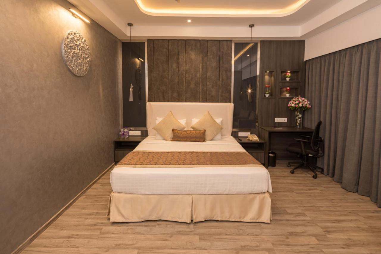 Goldfinch Hotel Мумбаи Экстерьер фото