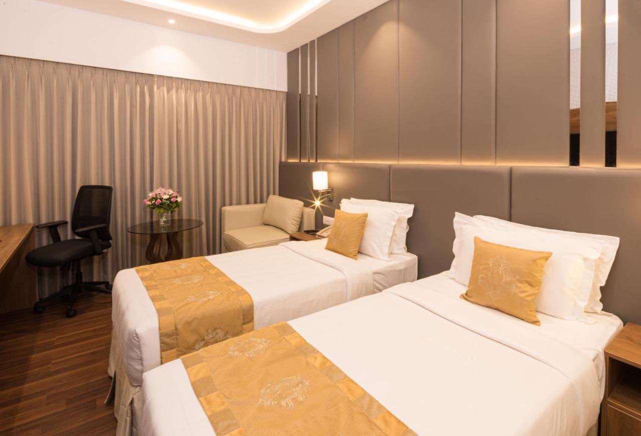 Goldfinch Hotel Мумбаи Экстерьер фото