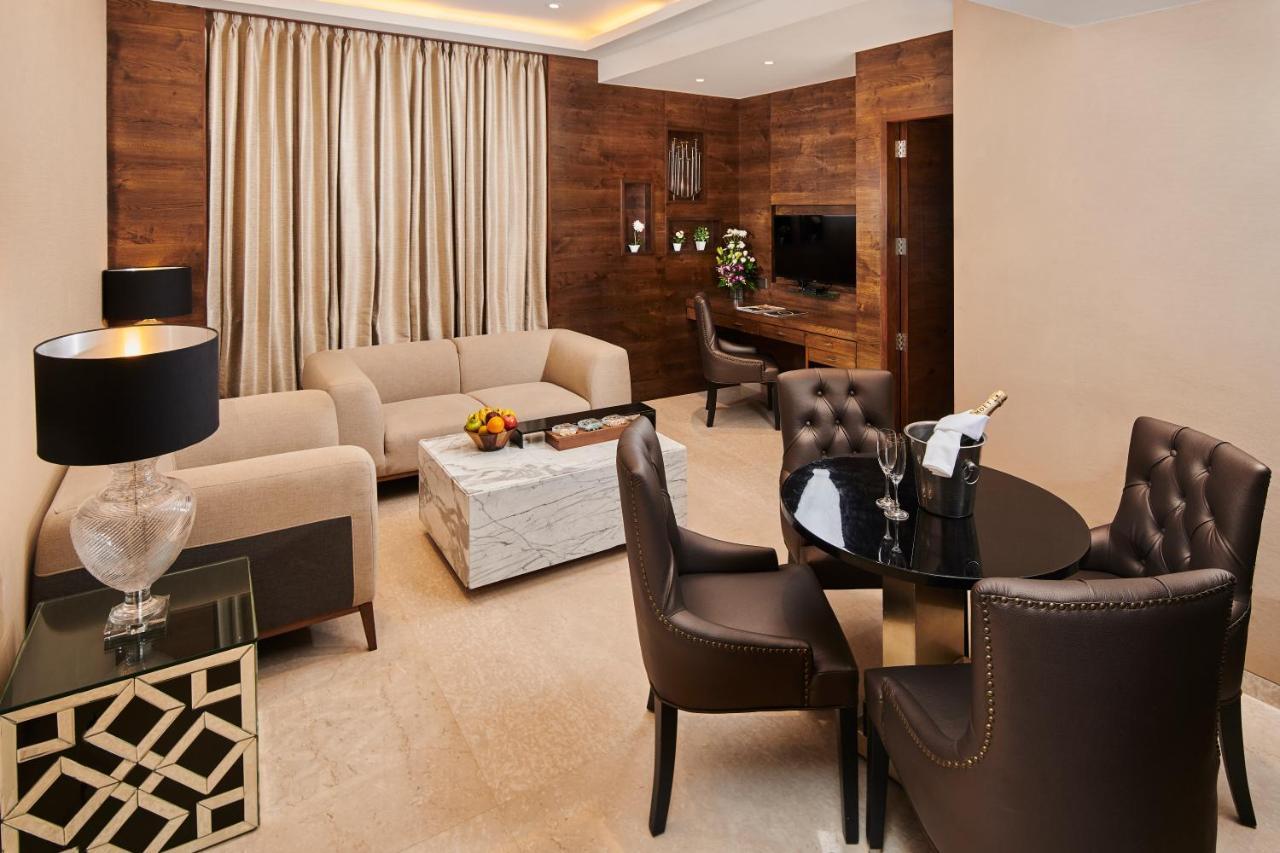 Goldfinch Hotel Мумбаи Экстерьер фото