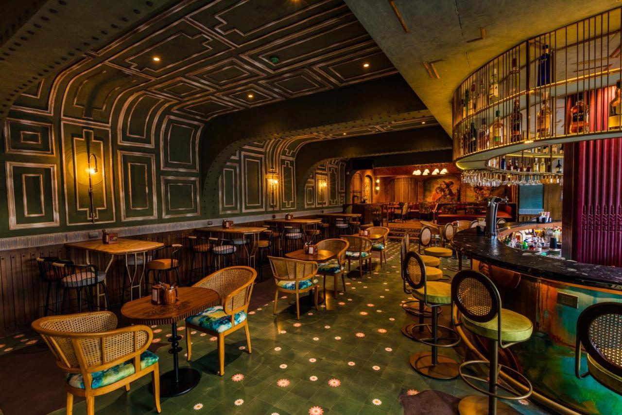 Goldfinch Hotel Мумбаи Экстерьер фото