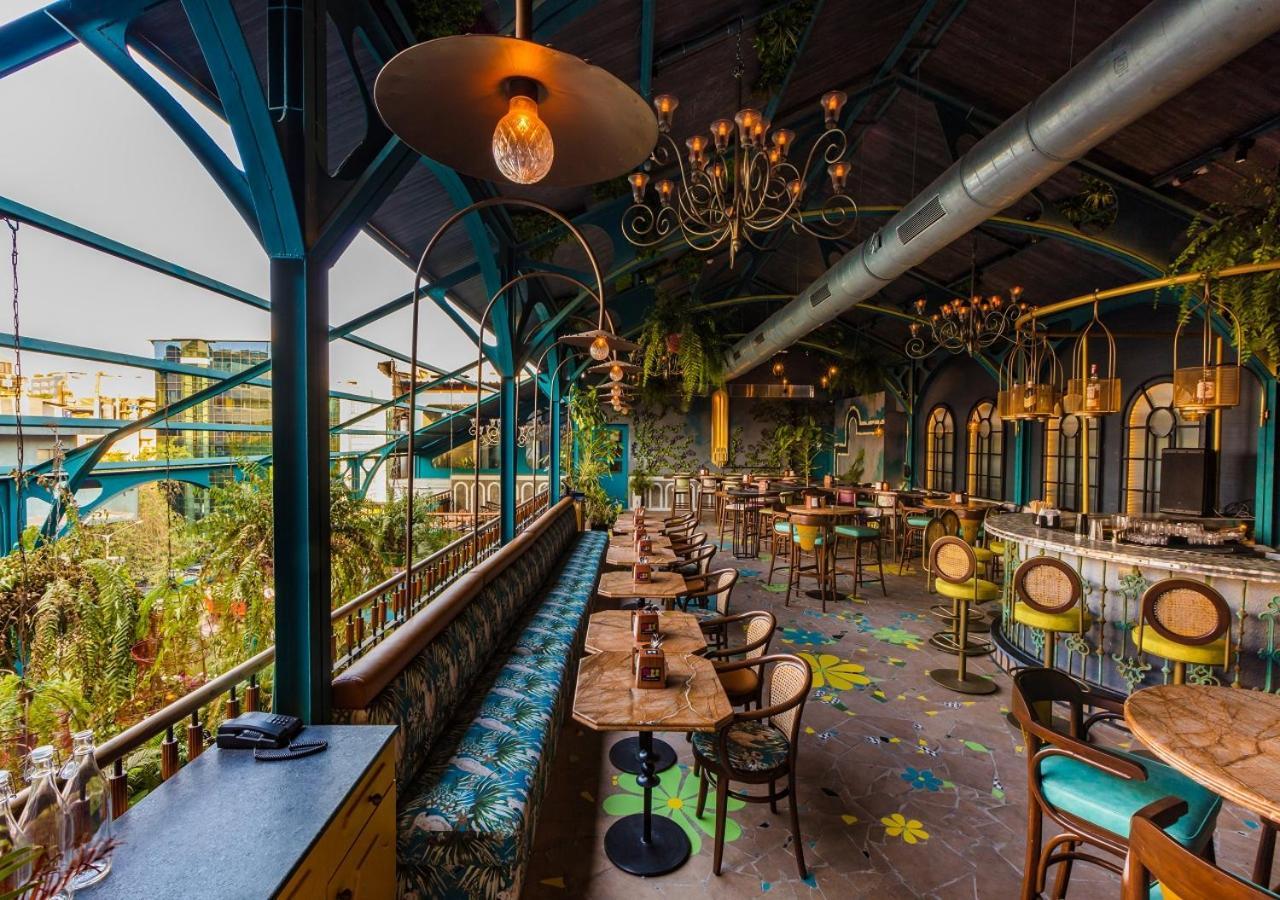 Goldfinch Hotel Мумбаи Экстерьер фото