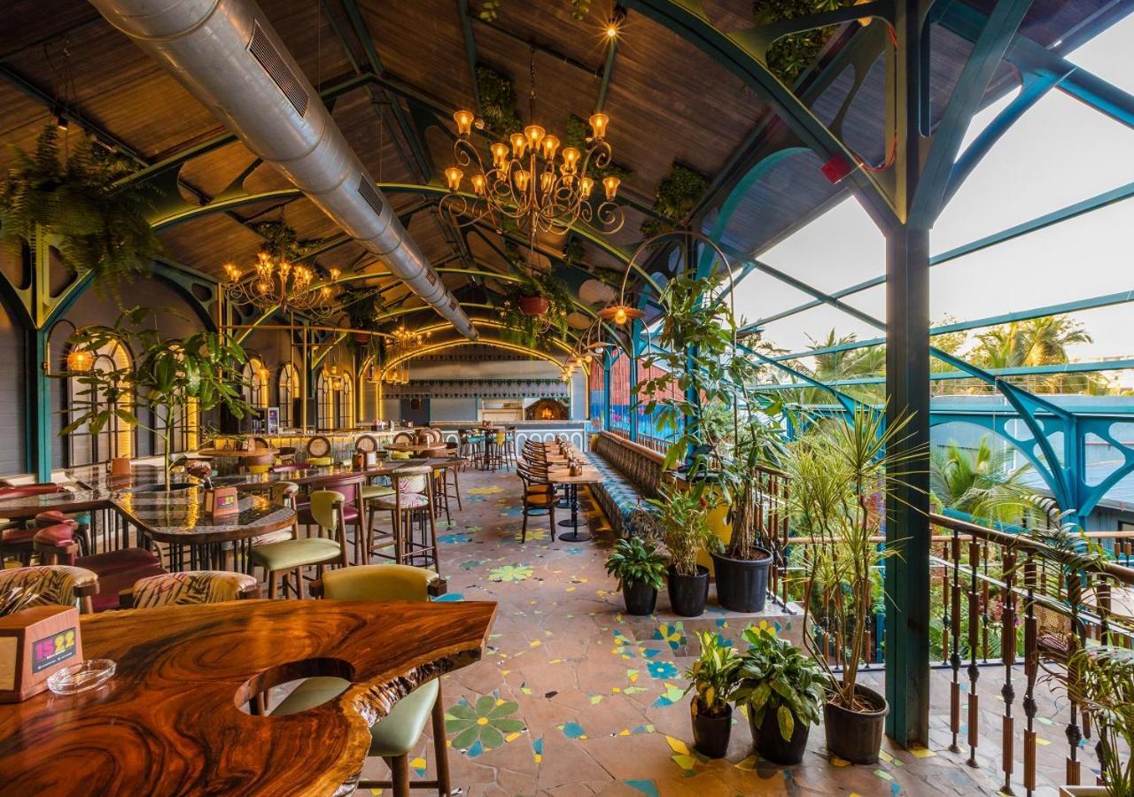 Goldfinch Hotel Мумбаи Экстерьер фото
