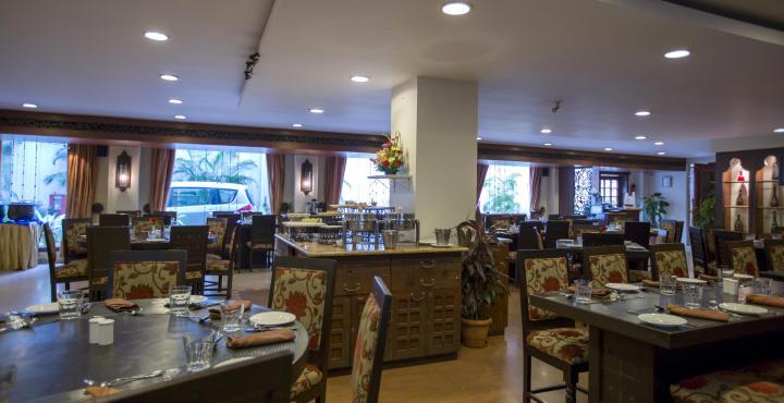 Goldfinch Hotel Мумбаи Экстерьер фото