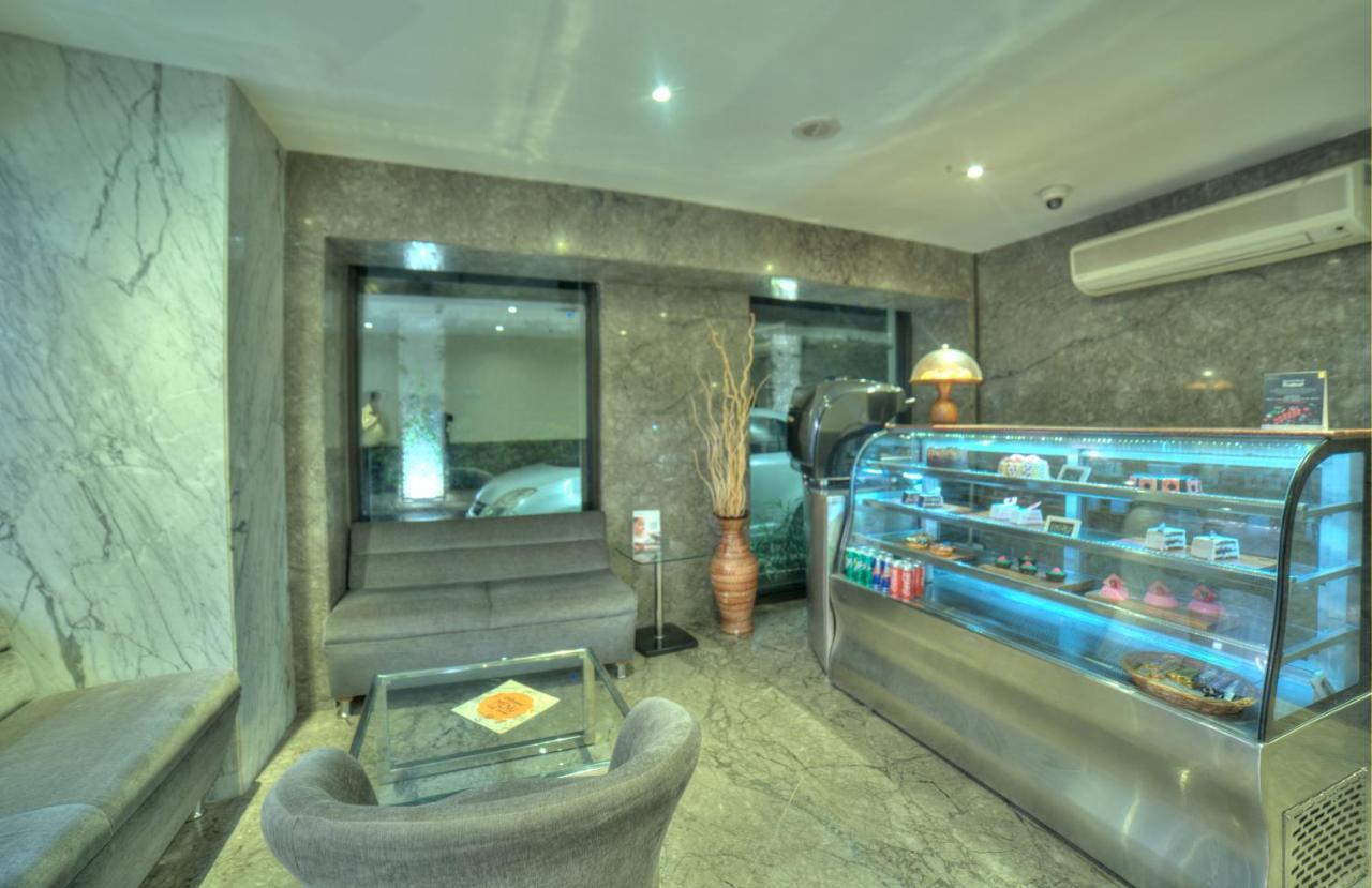 Goldfinch Hotel Мумбаи Экстерьер фото